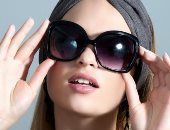 النظارات الشمسية أساسية فى الصيف.. اعرف إزاى تختار الاستايل المناسب لوجهك