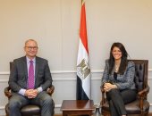 رانيا المشاط تبحث مع السفير الكندى تعزيز جهود التعاون الإنمائى