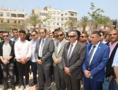 وفد من شباب الجامعات يتفقد مشروعات حياة كريمة بالفيوم.. صور