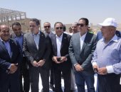 وزير النقل ووفد برلمانى يتفقدان مشروع مونوريل غرب النيل.. صور