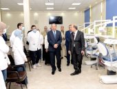 رئيس جامعة المنصورة يفتتح تطوير عدد من العيادات بأقسام كلية طب الأسنان.. صور