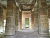 حكاية موقع أثرى.. 3 من ملوك الفراعنة أتموا بناء معبد عمدا بأسوان