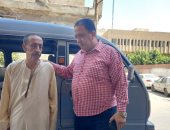 التدخل السريع ينجح فى إنقاذ مواطن بلا مأوى يفترش الطريق السريع بطنطا