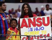 برشلونة ضد الريال.. الجماهير تزين مدرجات الكلاسيكو "صور"