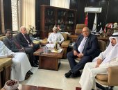 محافظ جنوب سيناء يلتقي رئيس غرفة التجارة والصناعة بمحافظة ظفار العمانية