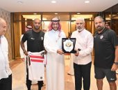 محافظ الطائف يزور بعثة الزمالك ويجتمع باللاعبين والجهاز الفنى
