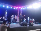 وائل الفشنى يغني لـ سيد درويش فى حفل مهرجان العلمين