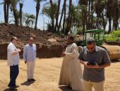 محافظ أسيوط يتفقد أعمال إنشاء مشروعات "حياة كريمة" فى قرية كوم أبوشيل