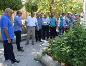 رئيس جامعة حلوان يتابع تطوير البنية التحتية للطرق وأعمال التشجير والصيانة