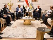 محافظ جنوب سيناء يبحث مع رئيس تنشيط السياحة ومدير متحف الحضارة الترويج السياحى