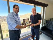 محافظ جنوب سيناء يلتقى رئيس منطقة البتراء بالأردن ويدعو لزيادة أوجه التعاون.. صور