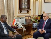 الخشت يستقبل رئيس جامعة الملك فيصل بتشاد وأمين رابطة جامعات العالم الإسلامى