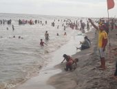 توافد المواطنين من مختلف المحافظات للاستمتاع بشواطئ مصيف بلطيم  