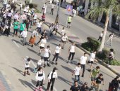 الرياضات الصيفية فى بورسعيد.. "السكيت" يجذب الصغار والمحافظة تخصص أماكن لممارسته.. كرة القدم هى الأشهر والسباحة تحتل مكانة متقدمة.. وانتشار الراكيت على شاطئ بورسعيد.. صور