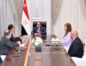 الرئيس السيسى يطلع على جهود صيانة شبكة الطرق القومية