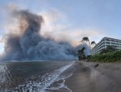 العالم هذا المساء.. حرائق الغابات تتواصل فى جزيرة ماوى يودى الأمريكية.. والحكومة الصينية تحول قرية مهجورة منذ عقود إلى متحف مفتوح.. والعثور على بقايا مفقودة لقرية فى مكسيكو سيتى منذ 1500 عام "صور"