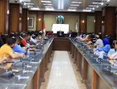 نائب محافظ سوهاج يفتتح برنامج الإدارة الرقمية المستدامة 