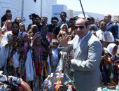 الرئيس السيسي: الدولة تخطط لزراعة 700 ألف فدان جديدة فى المنطقة الغربية 