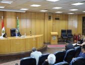 محافظ المنيا يعقد اجتماع موسعا لمتابعة نسب ومعدلات تنفيذ مشروعات حياة كريمة