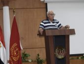 محافظ بورسعيد يستعرض إجراءات قانون التصالح فى مخالفات البناء 