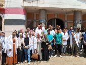 جامعة بنها تنظم قافلة بيطرية بقرية كفر عابد بطوخ ضمن مبادرة "احنا معاك"