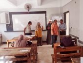 رئيس المنطقة الأزهرية بالإسكندرية يتفقد امتحانات الدور الثانى للثانوى الأزهرى