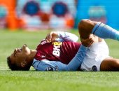 إصابة قوية لـ كوتينيو فى مواجهة أستون فيلا أمام إيفرتون.. صور