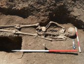 الدفن يشير لحياتها المأساوية.. اكتشاف رفات فتاة من العصور الوسطى ببريطانيا