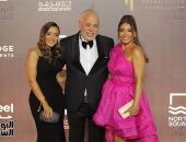 فنانون ونصفهم الحلو على السجادة الذهبية فى مهرجان الدراما بالعلمين الجديدة