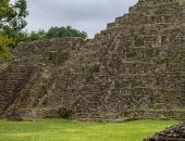 العثور على جماجم ورؤوس مقطوعة في هرم المايا بالمكسيك