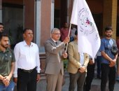 رئيس جامعة الزقازيق يستقبل شعلة وعلم أسبوع شباب الجامعات الـ 13