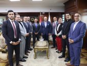 محافظ بنى سويف يناقش سبل تعظيم الاستفادة من مبادرة "ابدأ"