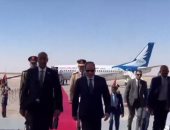 "القاهرة الإخبارية" تنشر فيديو استقبال الرئيس السيسى للفريق البرهان