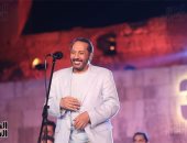 جمهور القلعة يتفاعل مع علي الحجار على أغنيات "عم بطاطا" و"ريشة".. صور