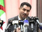 الرئيس الجزائري يعين محمد لعقاب وزيرا جديدا للاتصال 