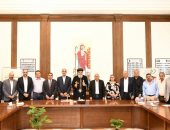 البابا تواضروس الثانى يلتقى مديرى مؤسسة "سمعان الخراز" بالمقر الباباوى