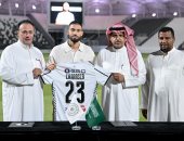 يانيك كاراسكو يرتدي القميص رقم 23 مع نادي الشباب السعودي.. صور