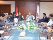 محافظ سوهاج يلتقى وفد المبادرة الوطنية لتطوير الصناعة المصرية "ابدأ"