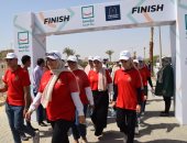 رئيس جامعة حلوان يتسلم شعلة أسبوع شباب الجامعات عقب مرورها بالجامعات المصرية