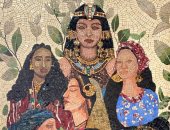 "شيماء" صممت جدارية بـ7 نماذج للمرأة المصرية على مر العصور بمشروع تخرجها