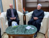 المفتي يستقبل مستشار الرئيس الفلسطيني لبحث تعزيز التعاون الديني والإفتائي