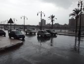 العاصفة دانيال تبدأ في دمياط.. أمطار كثيفة وغيوم بسماء المحافظة   