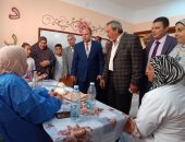 قافلة جامعة طنطا الطبية تقدم الرعاية الطبية لـ1456 حالة بمركز قطور