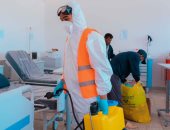 حكومة ليبيا تعقم المستشفيات والعيادات والمراكز الصحية في مدينة درنة.. صور