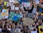 احتجاجات فى إيطاليا بسبب تغير المناخ والمطالبة بوقف الوقود الأحفورى