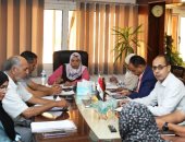 نائب محافظ أسوان تستمع لمطالب 35 مواطناً خلال اللقاء الأسبوعى