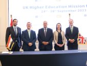 وزير التعليم العالي يشهد توقيع مذكرة تفاهم لإنشاء فرع جامعة أدنبره نابير 