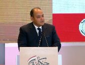 وزير الصناعة: الناتج الصناعي وصل 357 مليار جنيه في 2014 وأصدرنا 24 رخصة ذهبية