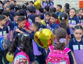 مدارس بورسعيد تستقبل الطلاب بأول أيام العام الدراسى بالبالونات والعرائس.. صور