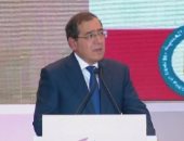 وزير البترول: توسعنا فى مشروعات خدمة وتموين السيارات بالوقود والغاز.. جذبنا كبرى الشركات العالمية ومصر ستكون قاعدة انطلاق لشرق المتوسط.. طرحنا 12 مزايدة عالمية بخلاف التعاقدات المباشرة لتسريع العملية التنموية